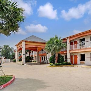 Super 8 By Wyndham Galveston